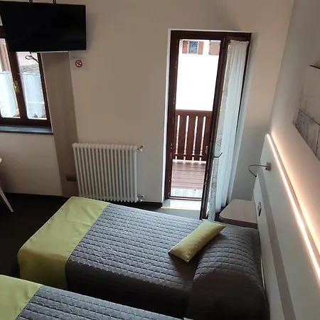 Del Negro Hotel Sùtrio