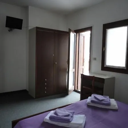 Del Negro Hotel Sùtrio